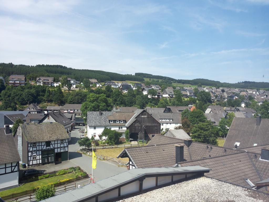 Pension "Dorfkrug" Winterberg Buitenkant foto